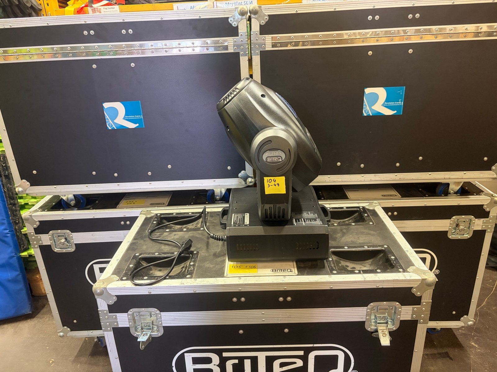 2x Briteq BT-250-S, Ophalen, Zo goed als nieuw, Licht, Kleur