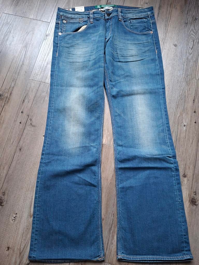 KUYICHI Wendy low bootcut jeans W33 L32, Kleding | Dames, Spijkerbroeken en Jeans, Blauw, KUYICHI, Nieuw, Ophalen of Verzenden