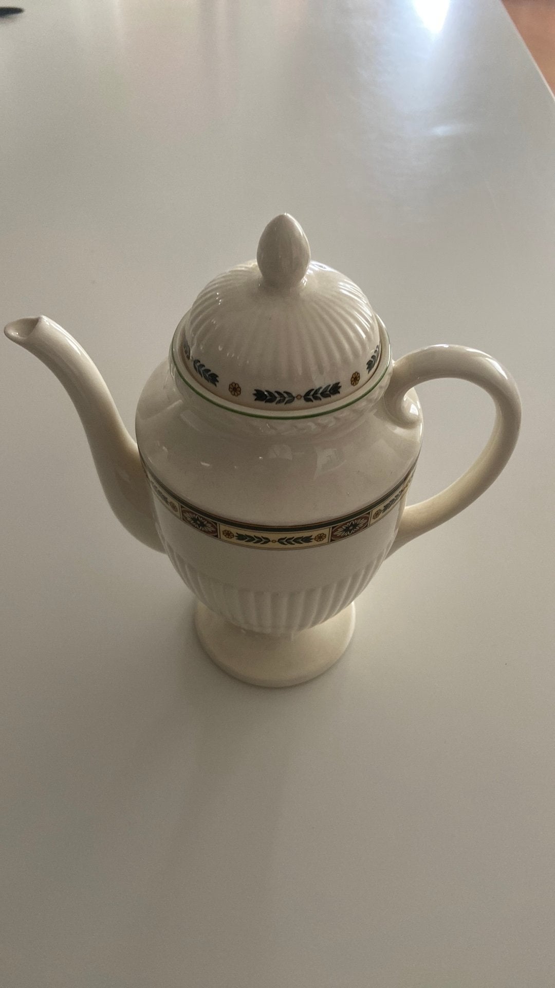 Koffiepot Wedgewood Queen’s Ware Carlton 1996, Antiek en Kunst, Ophalen