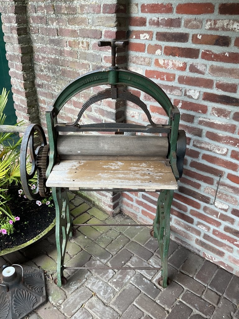 Mangel, Ophalen