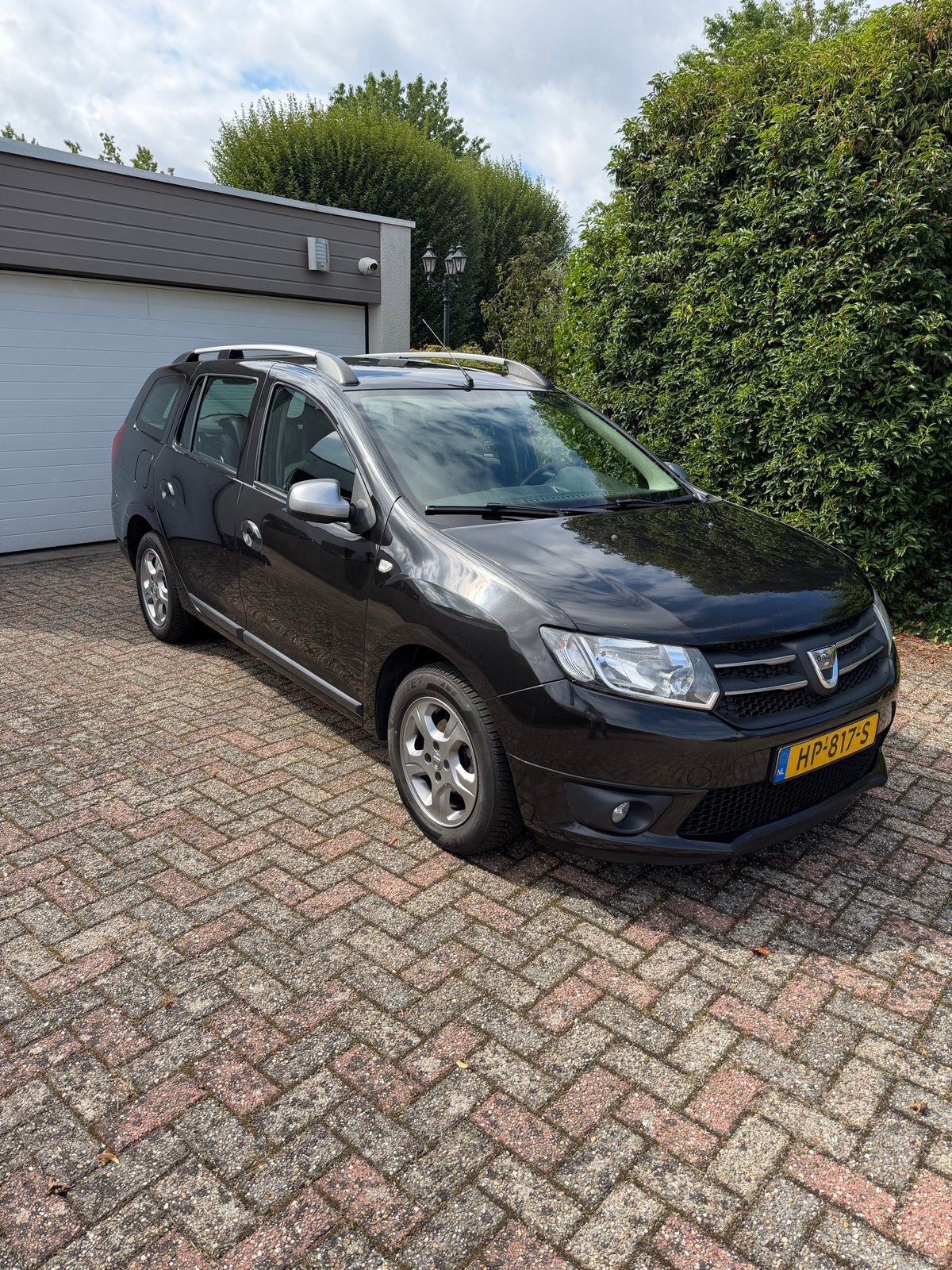 Dacia Logan 0.9 66KW TCE MCV 2016 Zwart, Auto's, Voorwielaandrijving, 898 cc, 40 €/maand, Origineel Nederlands
