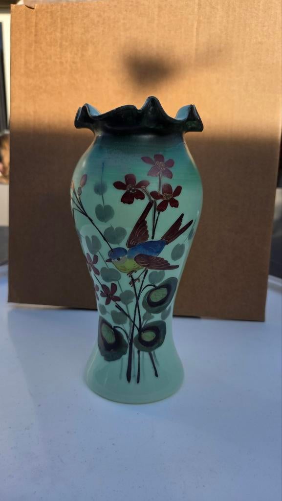 Antieke vaas met vogel- en bloemmotief, Ophalen