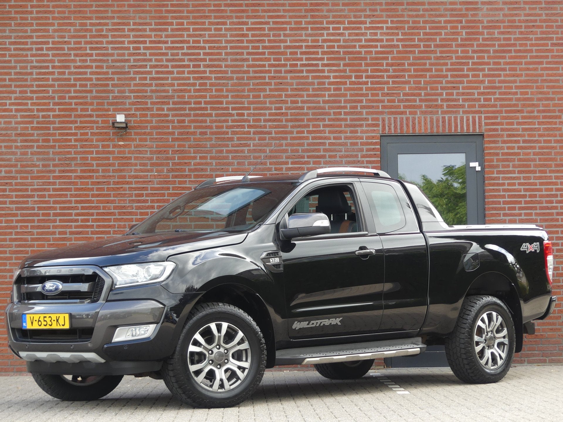 Ford Ranger 3.2 TDCi 4x4 Wildtrak 3500KG Trekgewicht Camera/, Auto's, Automaat, Gebruikt, Euro 6, Zwart