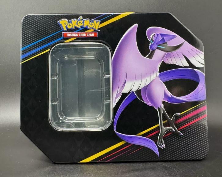 Pokemon - 100 standaard kaarten met gratis Tin, Ophalen of Verzenden, Zo goed als nieuw, Meerdere kaarten, Foil