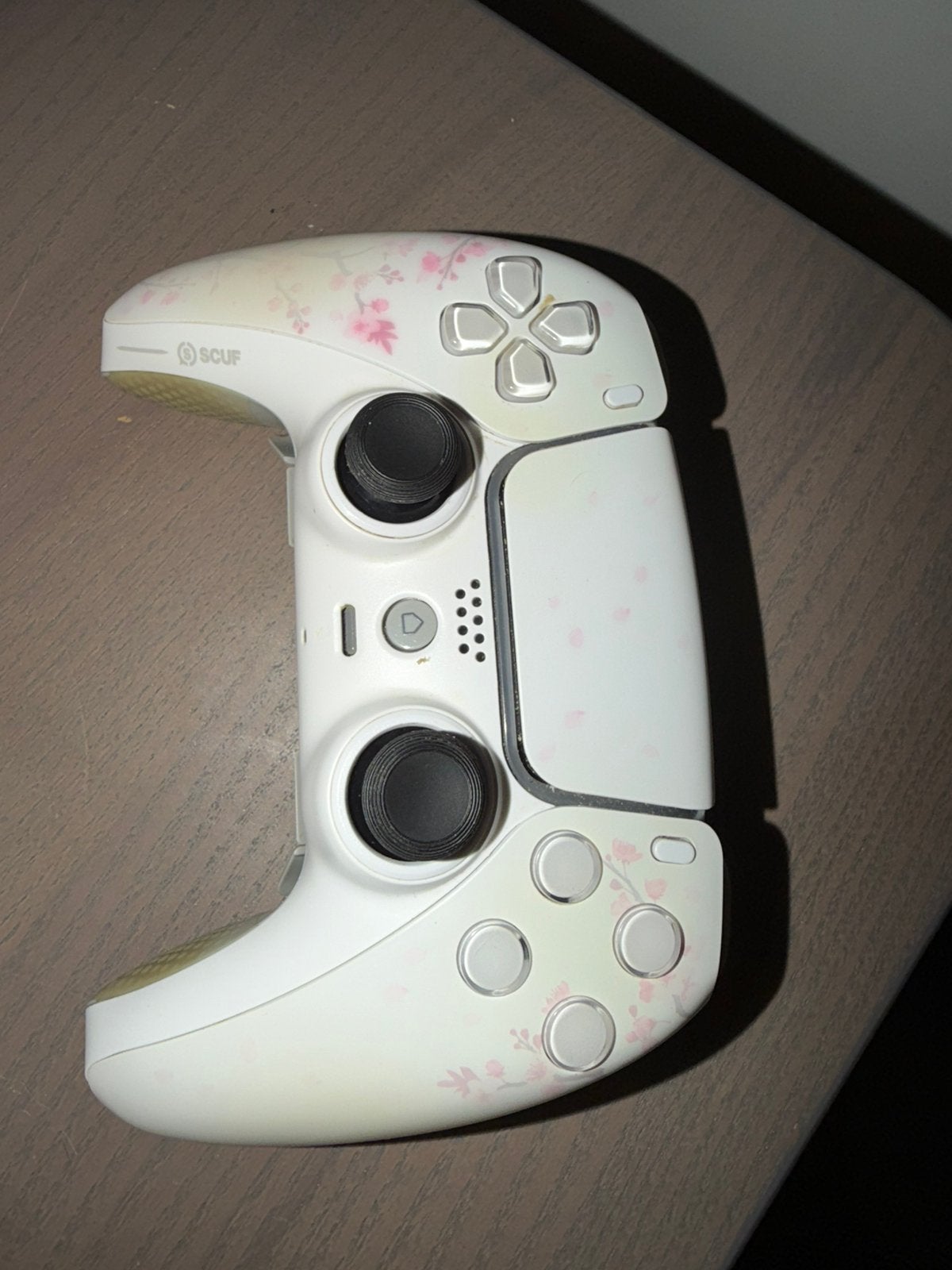 Scuf PS5 Reflex FPS cherry blossom met TMR sticks, Ophalen of Verzenden, Zo goed als nieuw, Controller