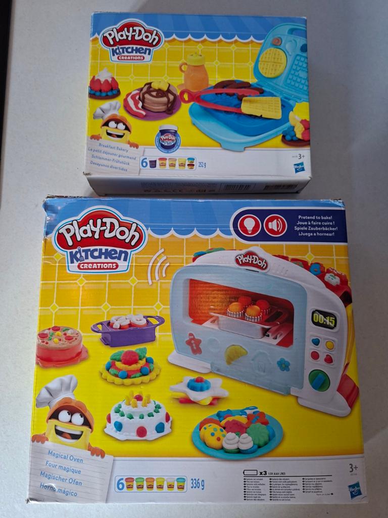2sets play-doh kitchen (zonder klei), Ophalen