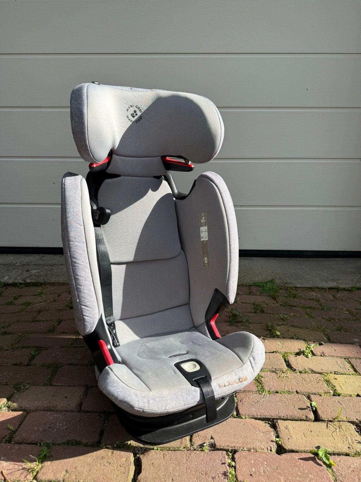 Maxi-Cosi Titan pro autostoel (2 stuks beschikbaar), Ophalen, 15 t/m 36 kg, Verstelbare rugleuning, Zo goed als nieuw