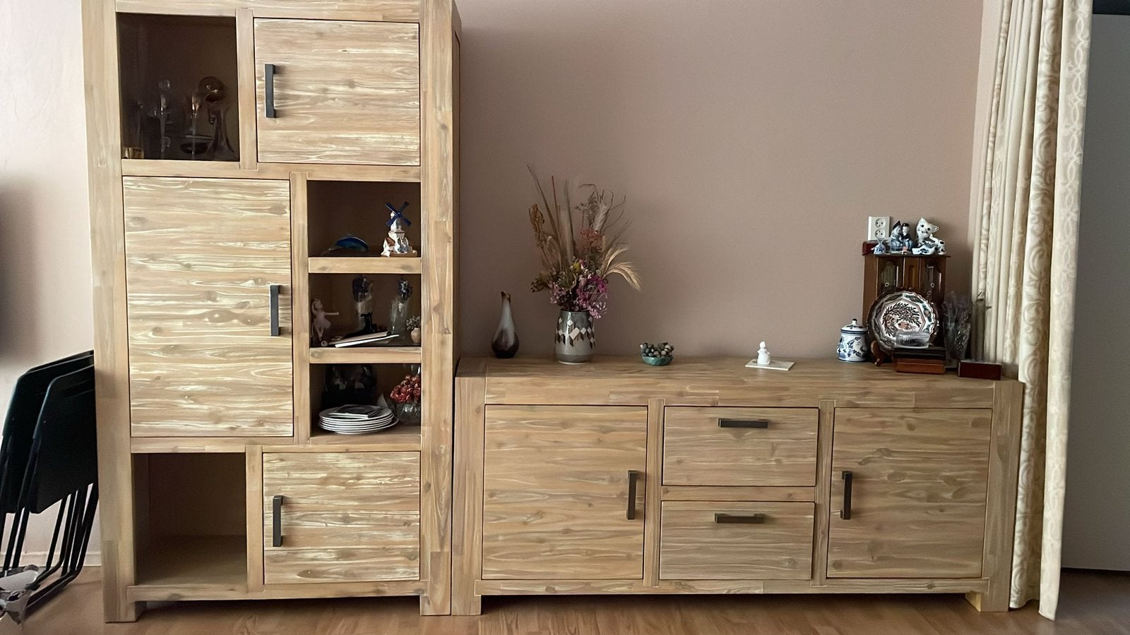 Complete massief houten kastenset (vitrinekast + dressoir), Huis en Inrichting, Complete inboedels, Ophalen of Verzenden, Kast