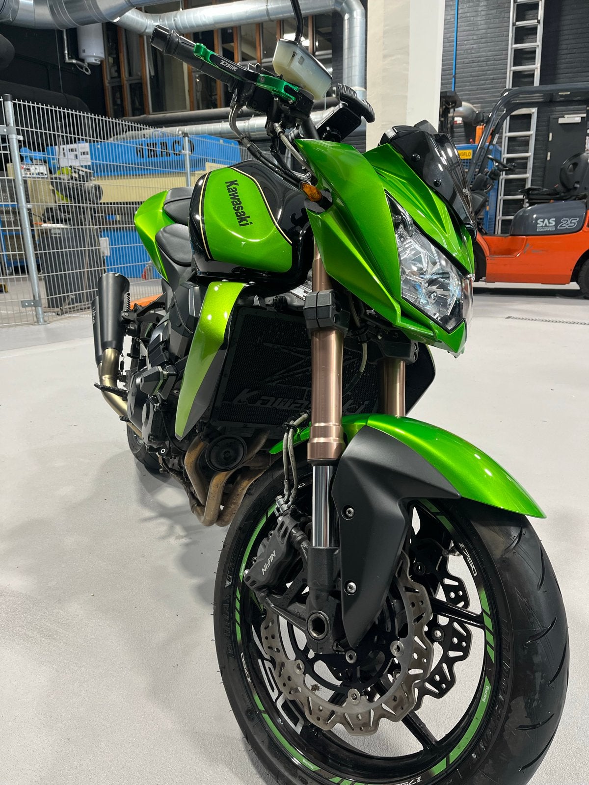 Kawasaki Z750r - Naked Bike met LeoVince uitlaat, Motoren, Sportuitlaat, 4 cilinders, Motorrijbewijs A, Gebruikt