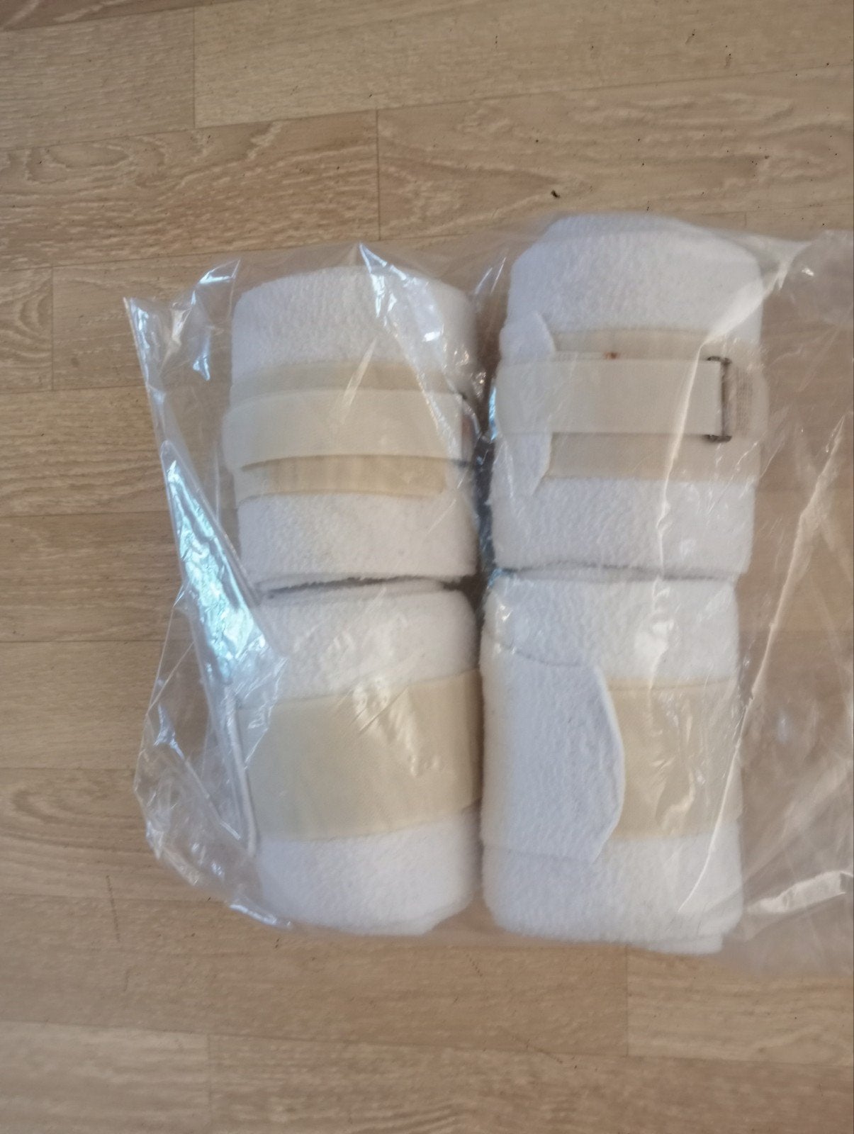 Nette witte fleece bandageset mt full, Ophalen of Verzenden, Gebruikt