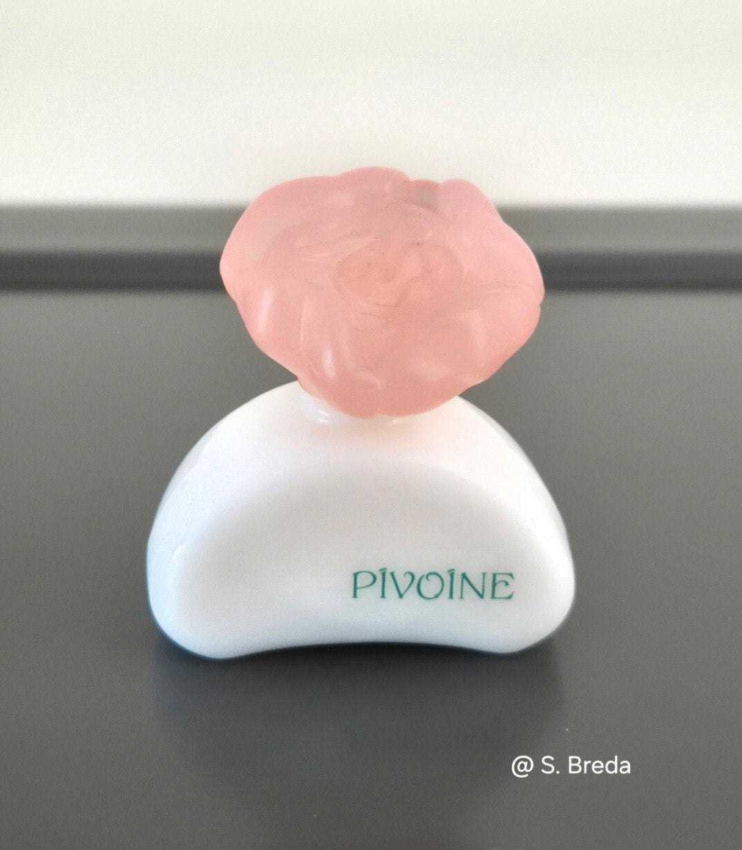 Yves Rocher - Pivoine - Eau de Toilette Miniatuur, Sieraden, Tassen en Uiterlijk, Ophalen of Verzenden, Zo goed als nieuw