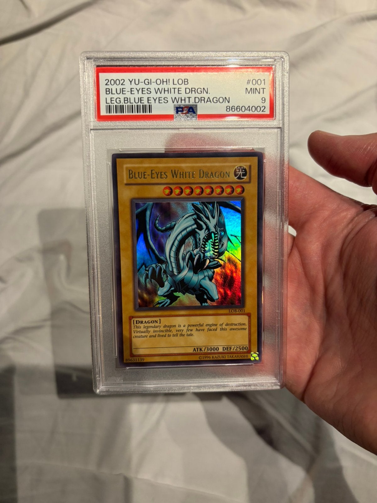 Psa 9 lob 001 2002 blue eyes white dragon, Ophalen of Verzenden, Zo goed als nieuw