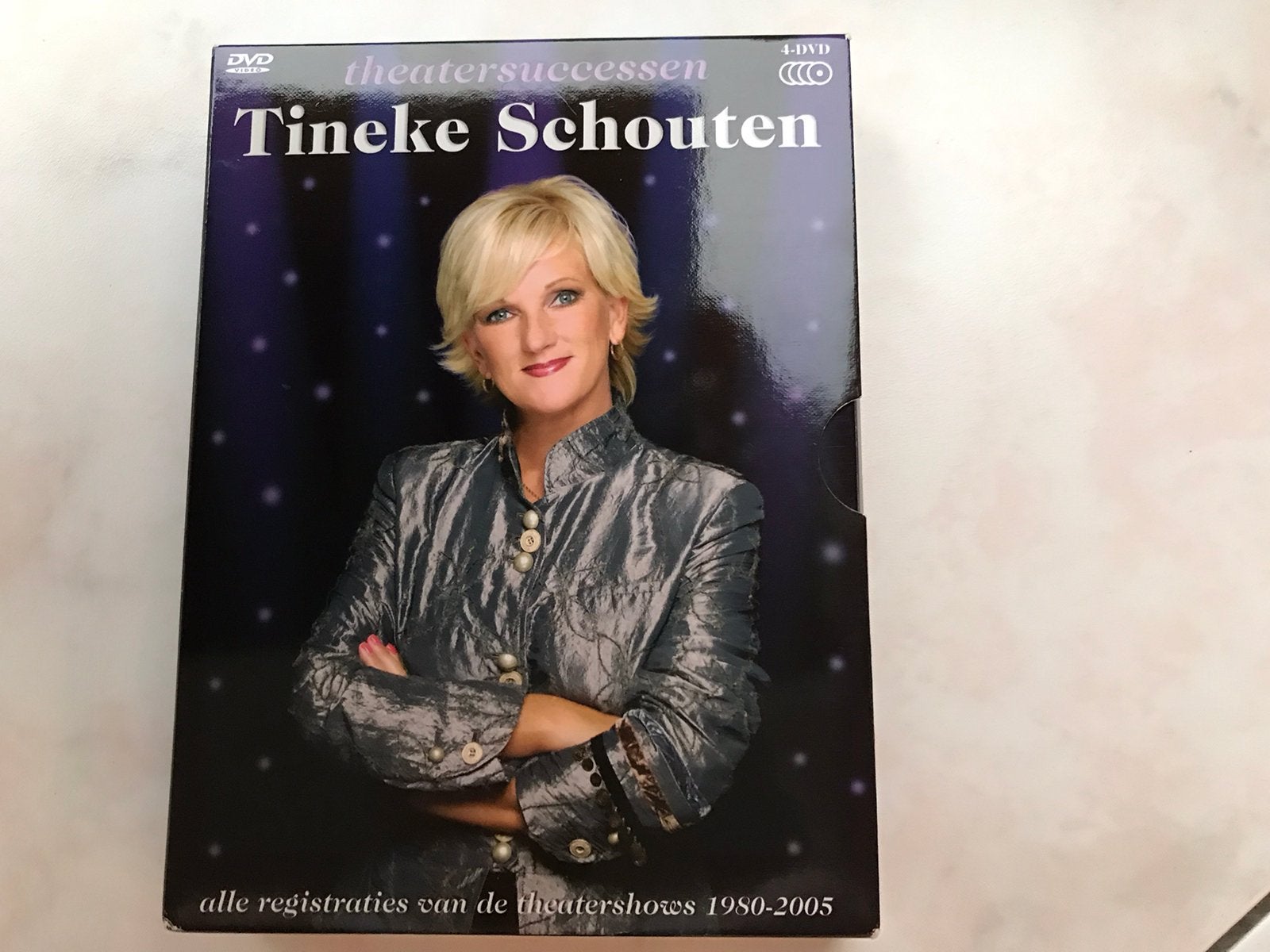 Tineke Schouten. Theater successen, box met 4 dvd’s, Alle leeftijden, Ophalen of Verzenden, Zo goed als nieuw