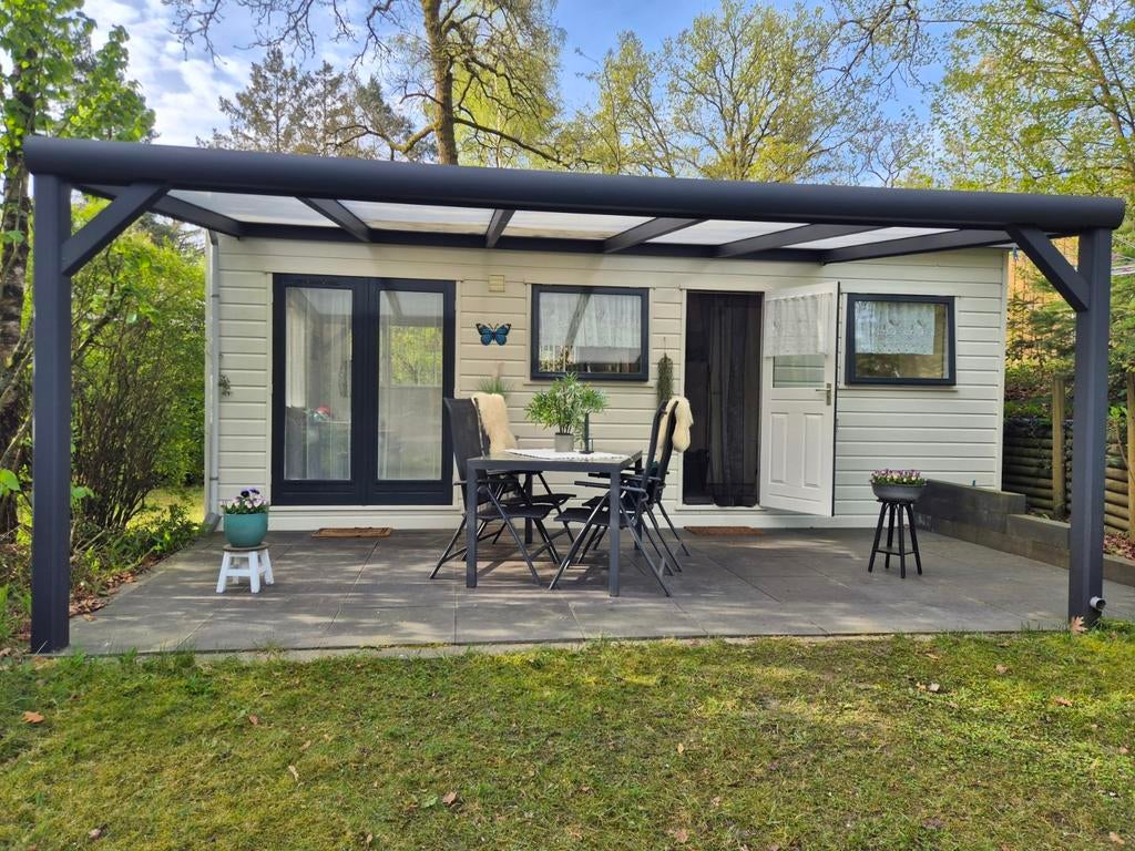 Chalet 7x4m uit 1997 met jonge luifel en tuinset, Caravans en Kamperen, Stacaravans