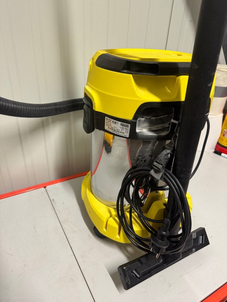 Krachtige Karcher WD 3 S nat/droog stofzuiger + zakken, Ophalen, Kärcher, Geschikt voor harde vloeren, Karcher