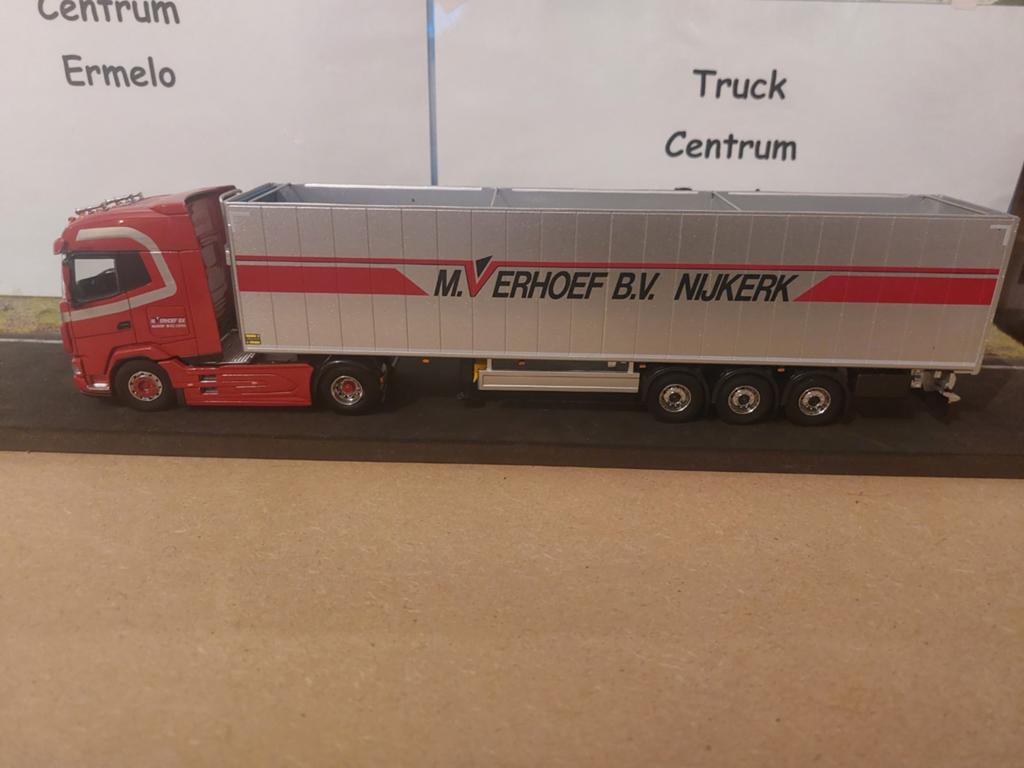 Nieuw in de originele doos van Cavallino. DAF
XG 4x2 met wal, Hobby en Vrije tijd, Modelauto's | 1:50, Ophalen of Verzenden, Nieuw