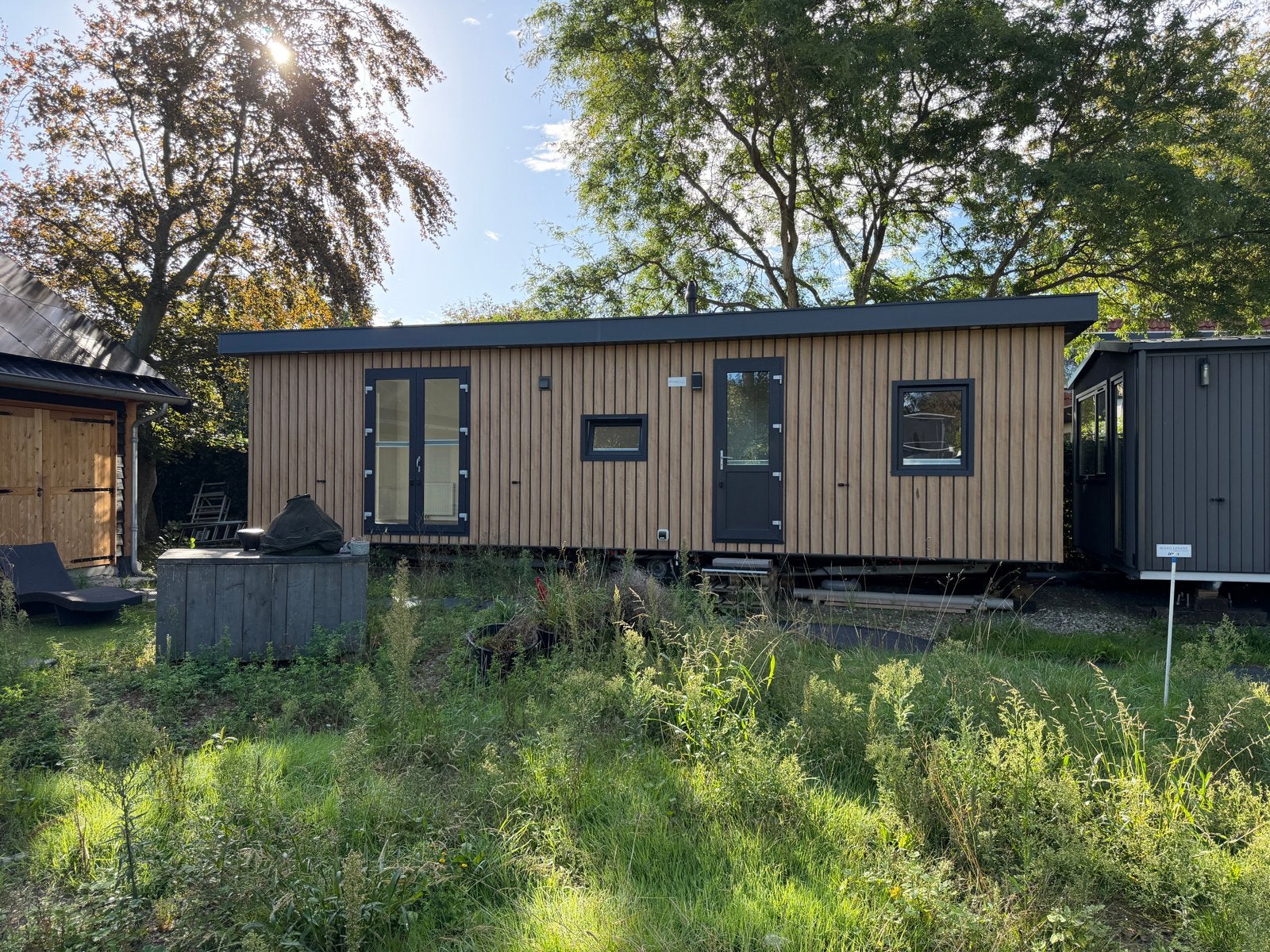 Nieuwstaat chalet 11x4 m, 1 slaapkamer, CV & Airco. Luxe!, Tot en met 2