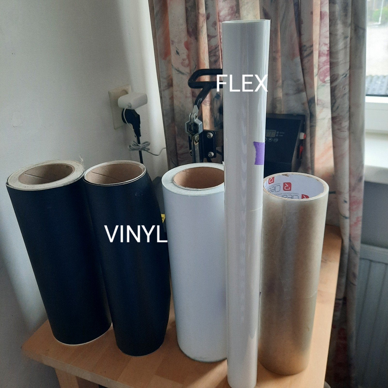 Foto 7 van Te Koop Silhouette Cameo 4 + hitte pers