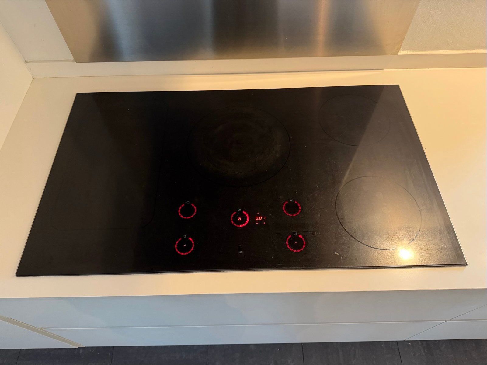 ATAG HI9572SV - Zwart inbouw Inductiekookplaat -zones 5 zone, Witgoed en Apparatuur, Kookplaten, Ophalen, Gebruikt, 4 kookzones