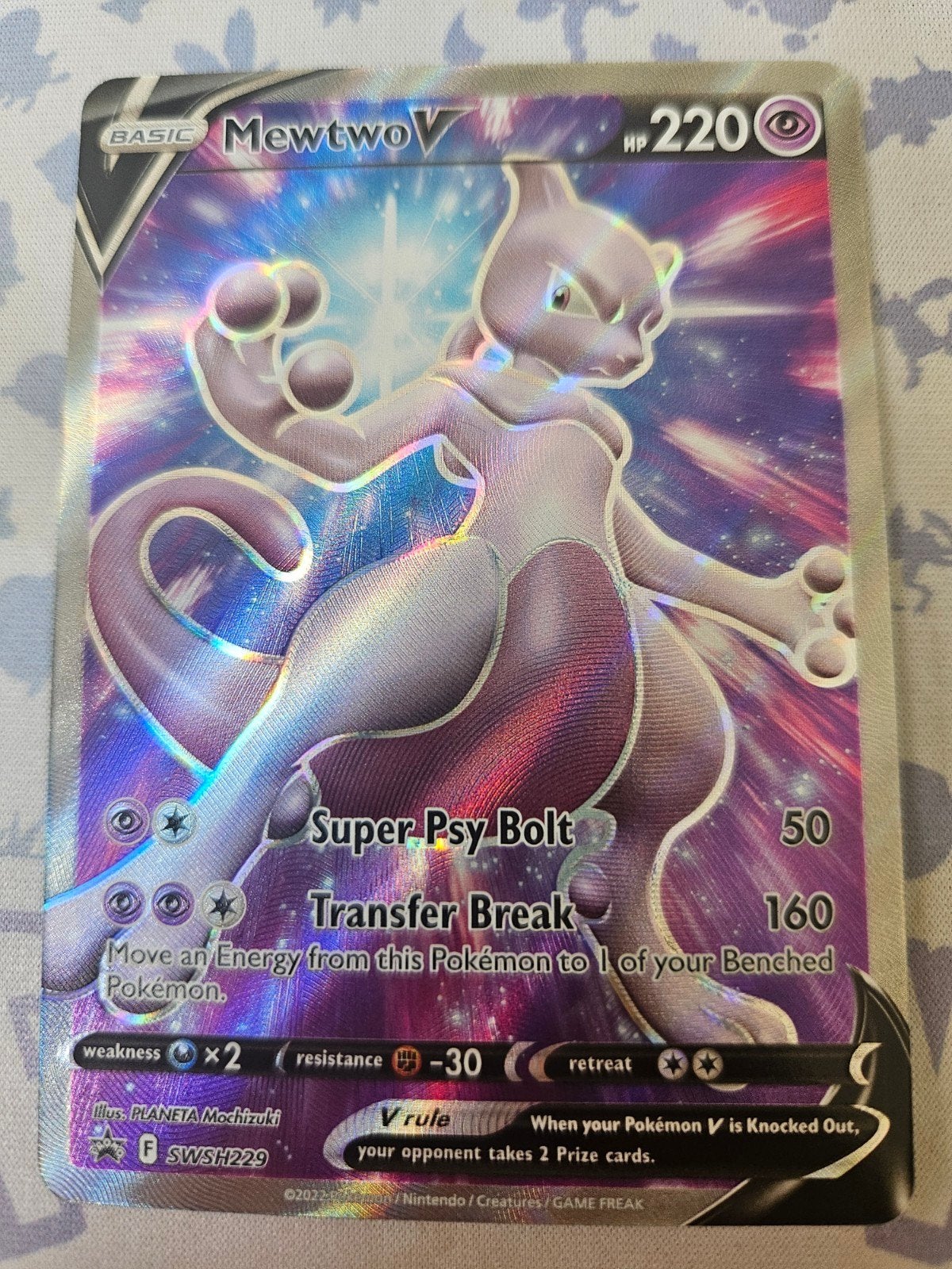 Mewtwo V SWSH229 Pokémon Kaart - Zo goed als nieuw, Ophalen of Verzenden, Zo goed als nieuw, Losse kaart