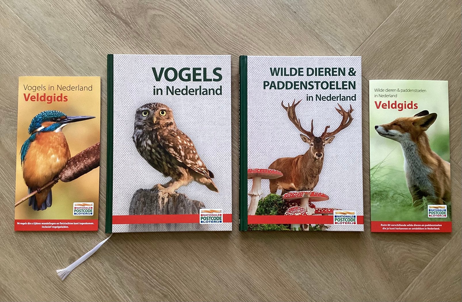 2 Boeken en 2 veldgidsen postcode loterij, Ophalen of Verzenden, Nieuw, Overige diersoorten