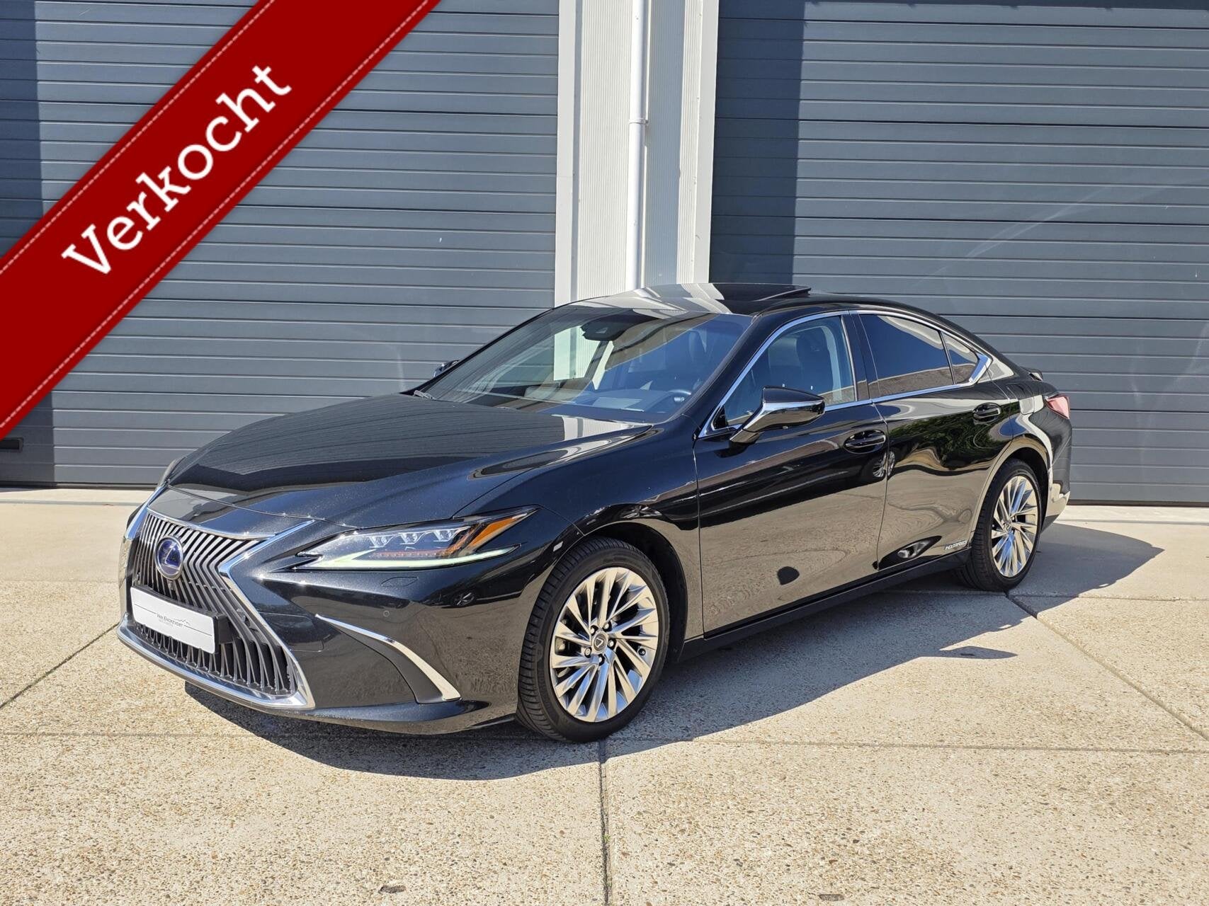 Lexus ES 300h President Line full options, Dealer onderhouden, Gebruikt, Zwart, 4 cilinders