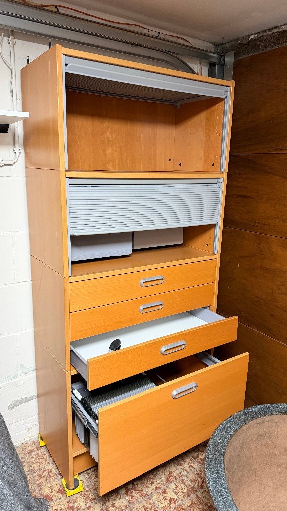 Bijna gratis Ikea kantoor kast, Ophalen, Met klep(pen), Zo goed als nieuw, Minder dan 150 cm