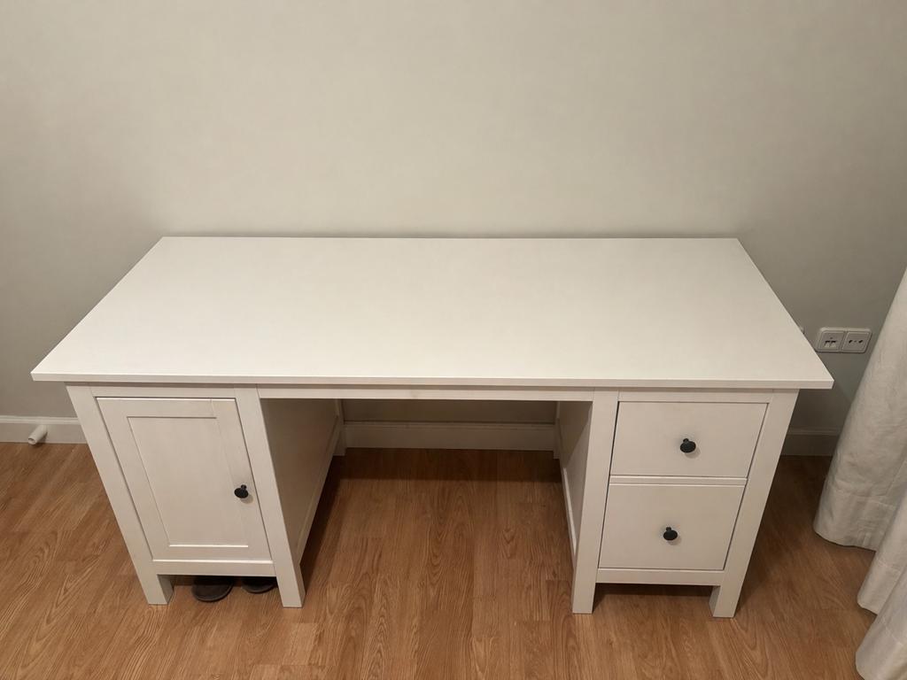Wit bureau met opbergruimte en kledingkast, Huis en Inrichting, Bureaus, Gebruikt, Bureau-kast combinatie, Wit, Met lades, Ophalen