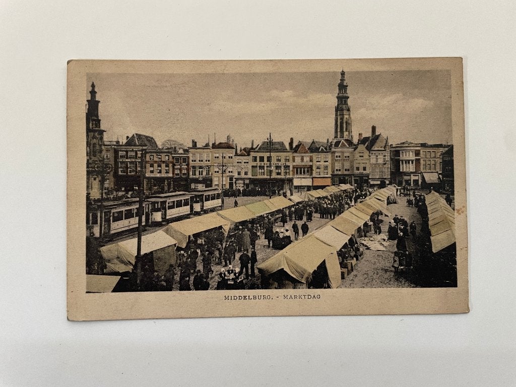 D836 Oude ansichtkaart Zeeland : Middelburg - Marktdag, Ophalen of Verzenden, Voor 1920, Ongelopen, Zeeland