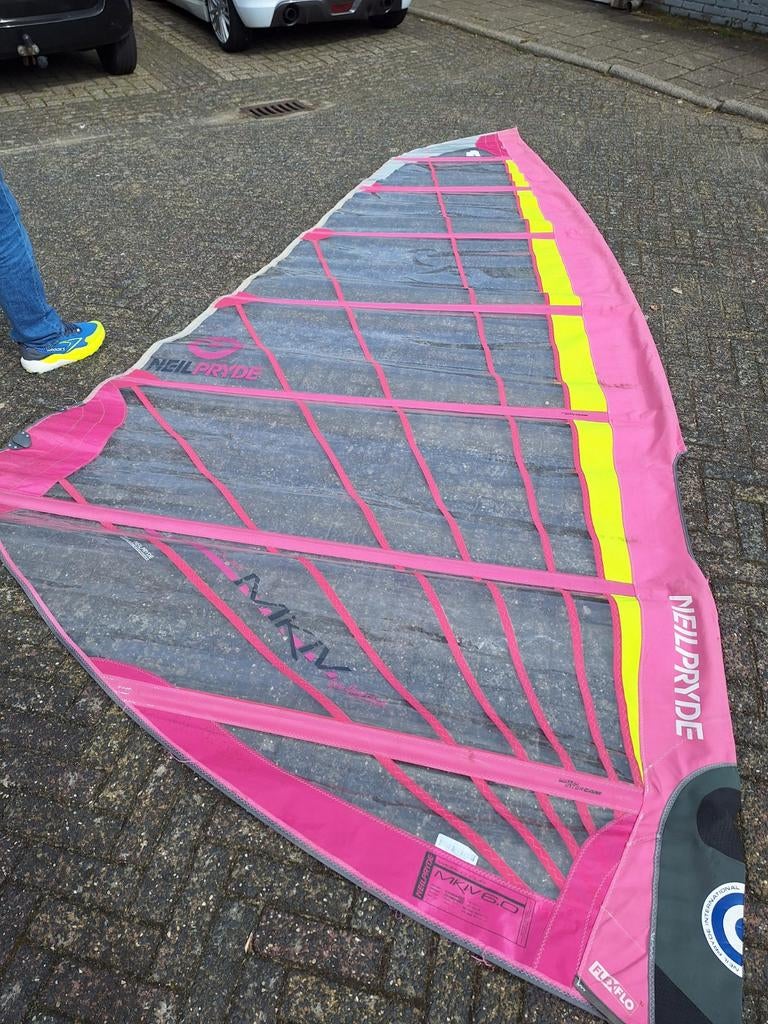 Neil Pryde MKIV 6.0 surfzeil - Zo goed als nieuw, Watersport en Boten, Ophalen, Zo goed als nieuw