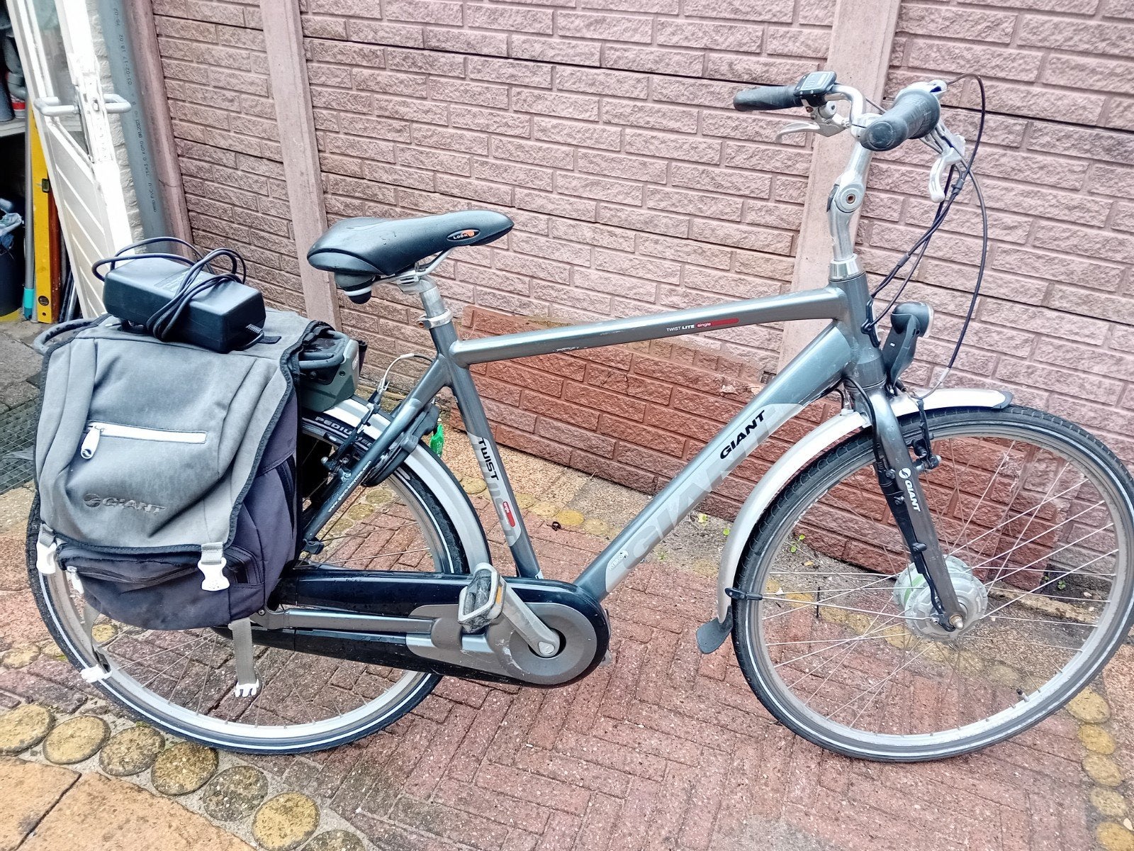 Leuke Giant electrische herenfiets
7 versnellingen
Verlichti, 55 tot 59 cm, Ophalen, Gebruikt, Overige merken