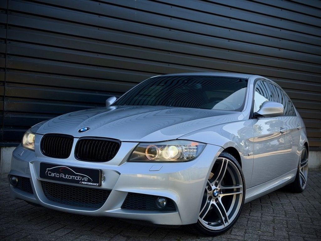BMW 3-serie 320i M-SPORT XENON|SPORTSTOEL|CLIMA|19'' M|STOEL, Auto's, Stof, 4 cilinders, Bedrijf, Handgeschakeld