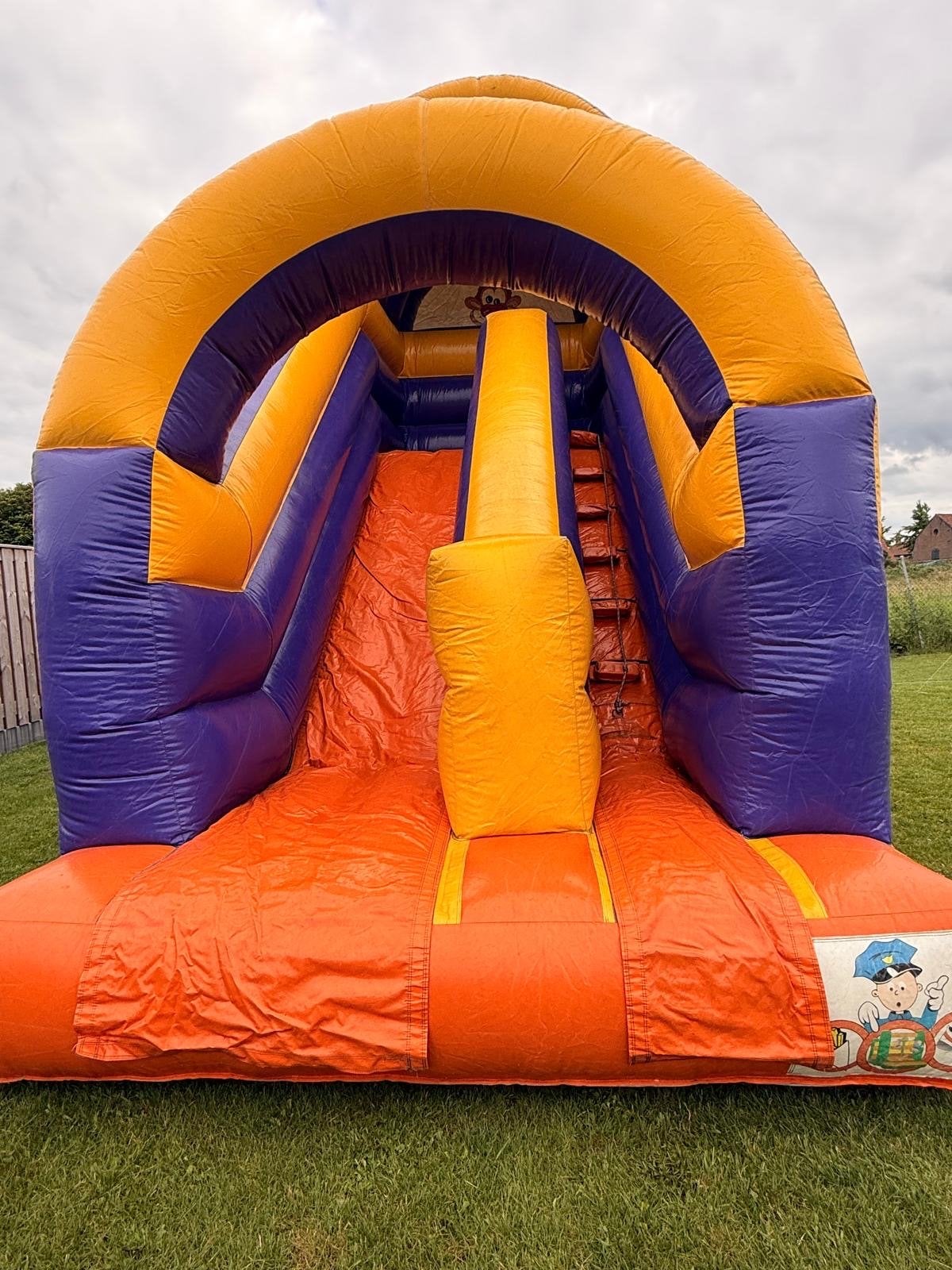 Grote opblaasbare glijbaan - Terra Funfair, Ophalen, Springkussen, Gebruikt, Info@soralux.nl