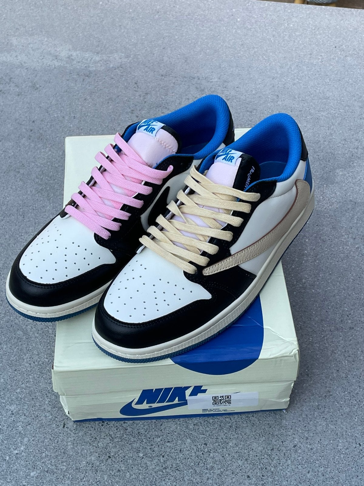 Jordan 1 low X Travis Scott, Kleding | Heren, Schoenen, Overige kleuren, Nieuw, Ophalen of Verzenden, Sneakers of Gympen