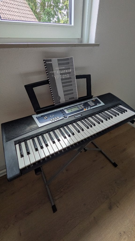 Yamaha PSR-E213 YPT-210 midi piano keyboard, Ophalen, 61 toetsen, Gebruikt, Midi-aansluiting