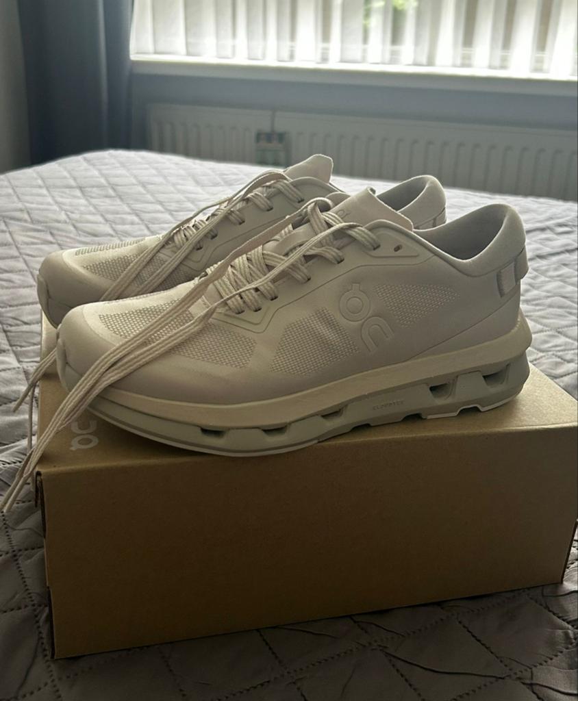 On Cloud 39, Ophalen of Verzenden, Zo goed als nieuw, Zwart, Sneakers of Gympen