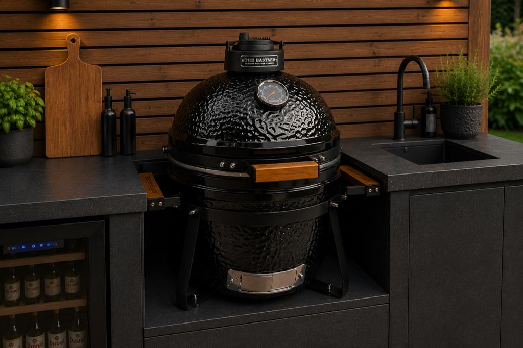 Nieuwe The Bastard Basic Compact Kamado BBQ, Tuin en Terras, Buitenkeukens, Ophalen, Nieuw, Houtskool