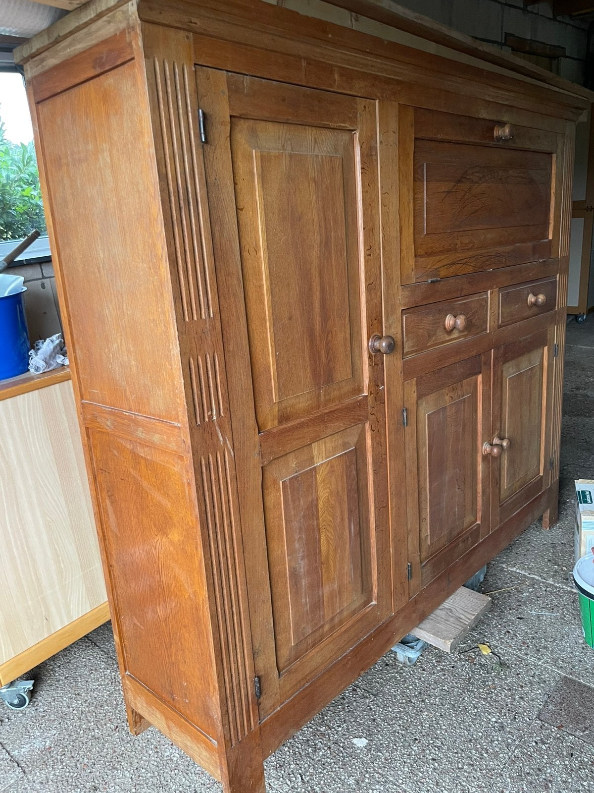 Eiken houten kast, Ophalen