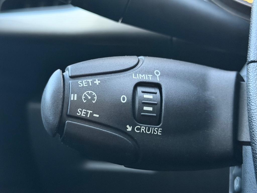 Citroen C3 1.6 VTi Exclusive Automaat Nap, Euro 5, 15 km/l, Gebruikt, 4 cilinders
