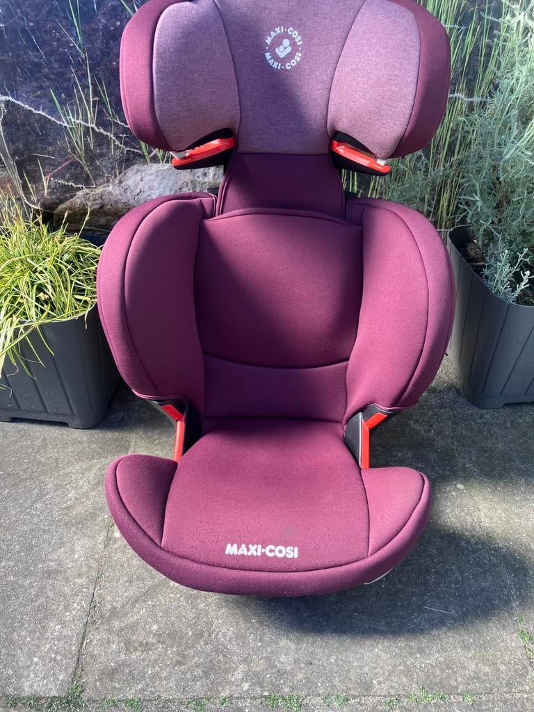 Maxi cosi autostoel 3,5 tot 12 jaar, Ophalen, Autogordel, 15 t/m 36 kg, Zo goed als nieuw