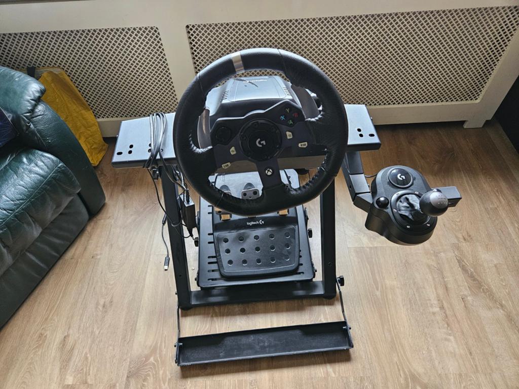 Logitech G920 Driving Force racestuur met shifter en stand, Ophalen of Verzenden, Zo goed als nieuw, Stuurtje of Sportattribuut