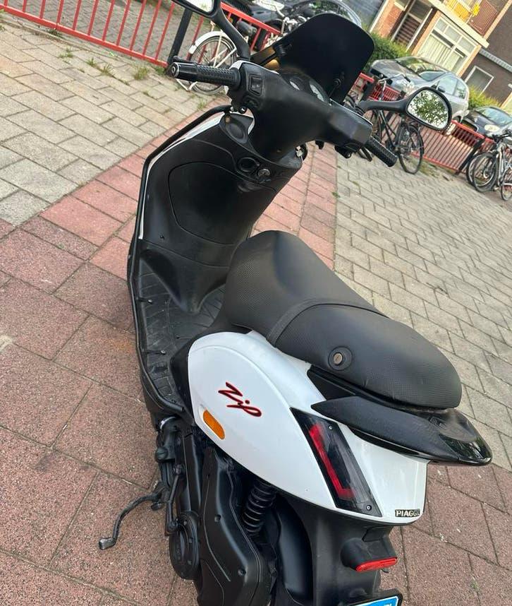 Piaggio Zip goeie staat, Fietsen en Brommers, Snorfietsen en Snorscooters, Ophalen, Zo goed als nieuw, Benzine, Piaggio