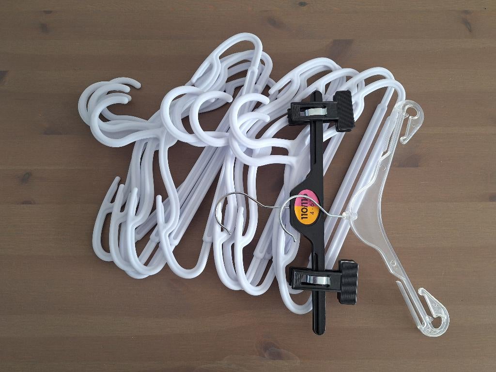 Hangertjes voor baby of kinderkleding, Ophalen, Zo goed als nieuw