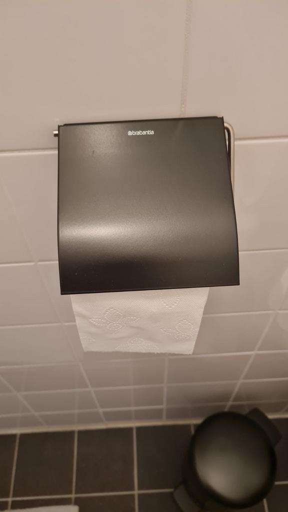 Vandaag ophalen voor €5! Brabantia WC Rolhouder Zwart, Ophalen, Zo goed als nieuw, Zwart, Overige typen