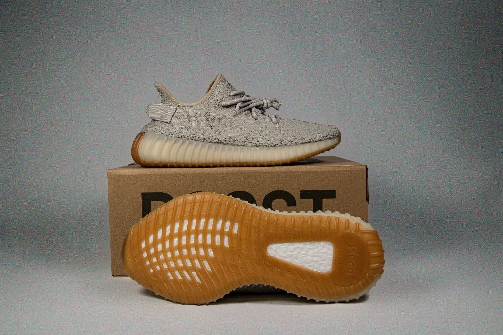 Yeezy 350 Sesame | Maat 42 2/3, Overige kleuren, Nieuw, Ophalen of Verzenden, Sneakers of Gympen