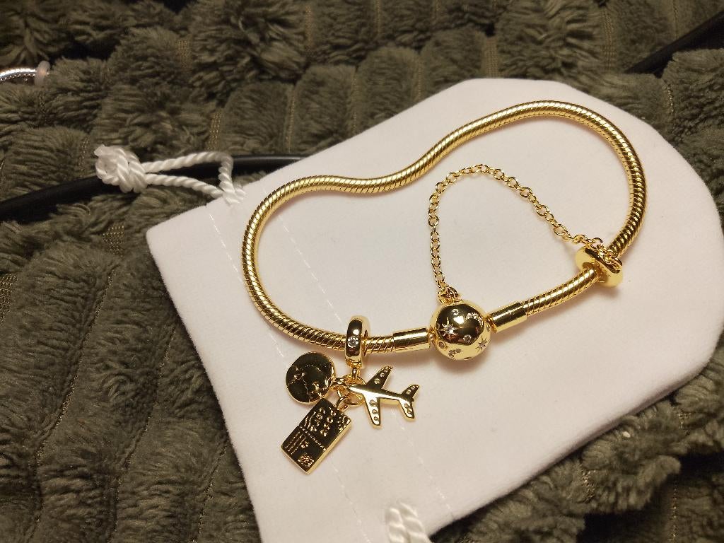 Bedel armband met bedel en veiligheid schakel, Nieuw, Ophalen of Verzenden, Goud, Zilver