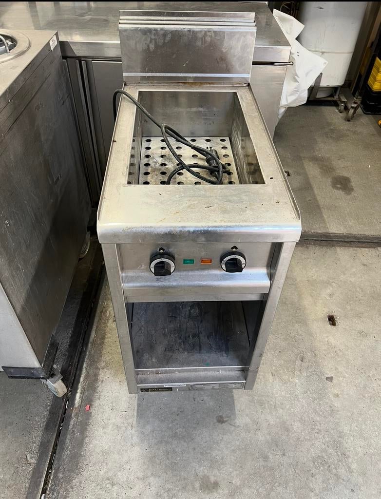 Bain marie 230V, Ophalen, Minder dan 85 cm, 4 kookzones, Zo goed als nieuw