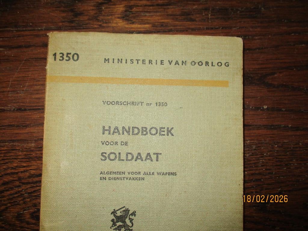 HANDBOEK VOOR DE DE SOLDAAT 1350, Ophalen of Verzenden, 1945 tot heden, Gelezen, Landmacht