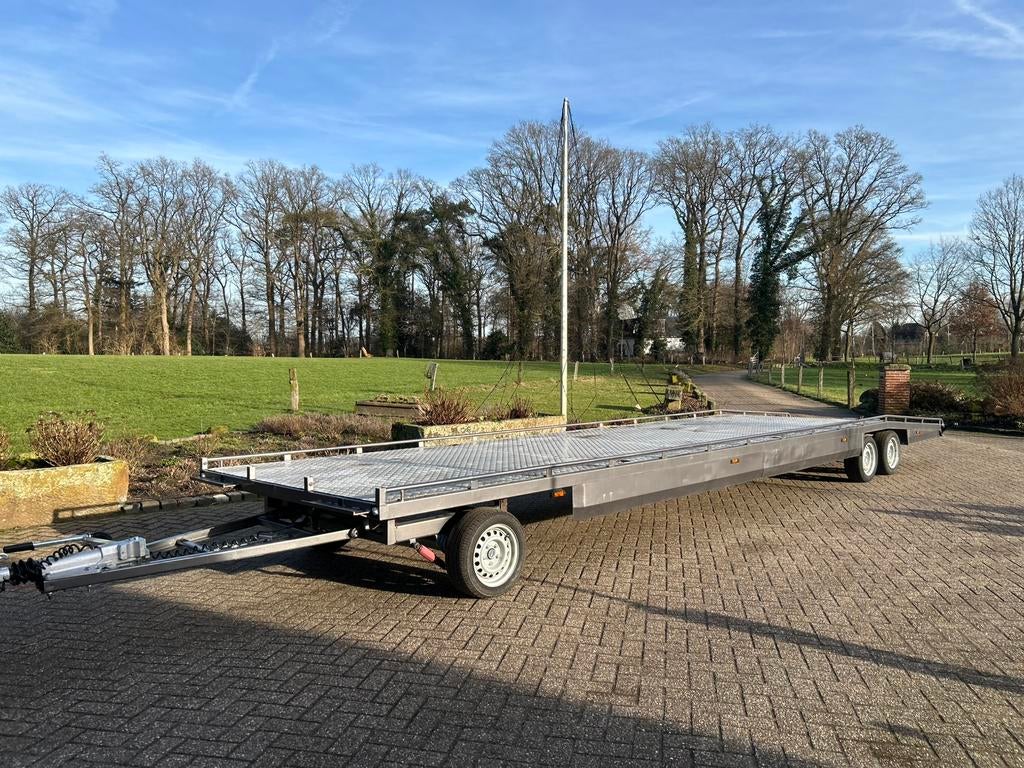 Schamelwagen auto ambulance 3500kg, Ophalen, Zo goed als nieuw