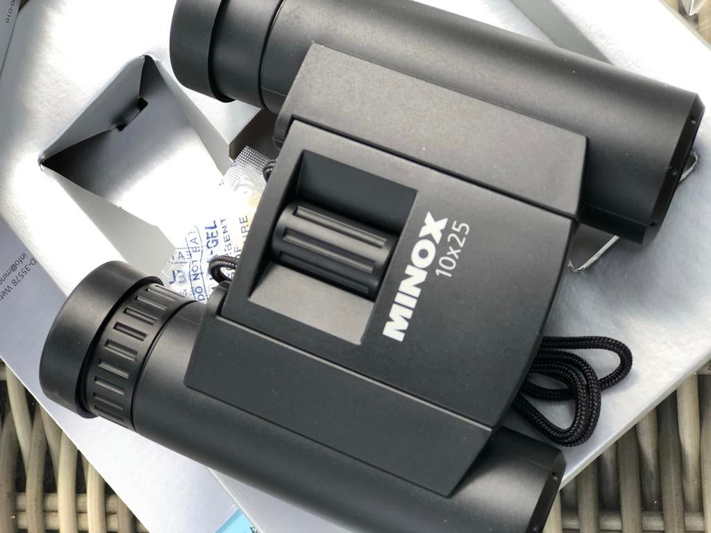 Minox 10x25 Verrekijker - Compact en Krachtig, Audio, Tv en Foto, Optische apparatuur | Verrekijkers, Gebruikt, Dakkant (recht)